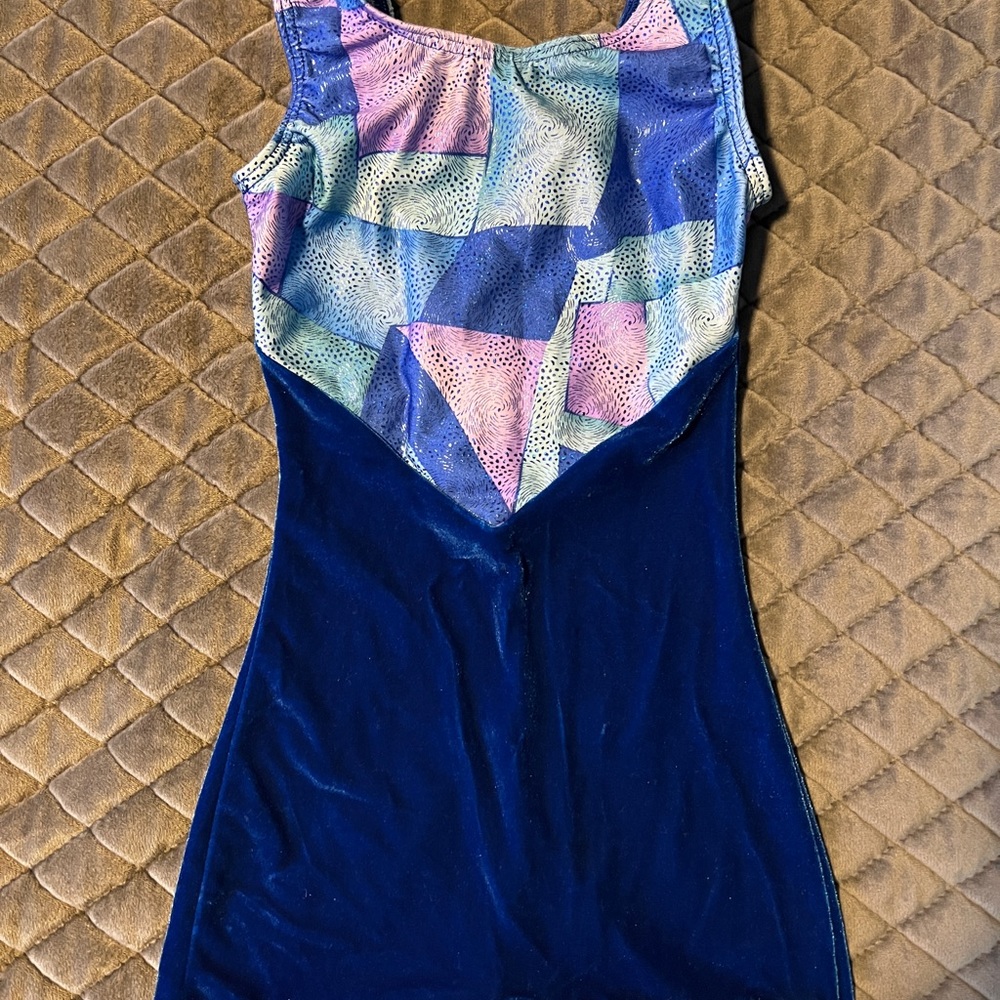 Motionwear Girl’s Shorts Leotard Size 6X-7